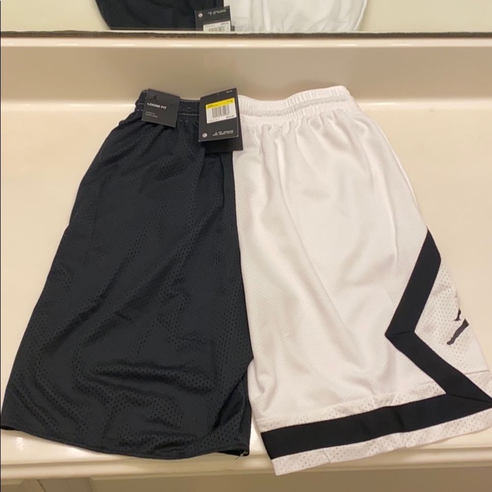 Air Jordan Men’s Shorts - Picture 13 of 15